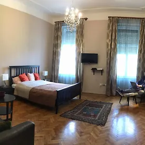 Diamonds With 2 Near Guzsdu Udvar Apartamento Budapest